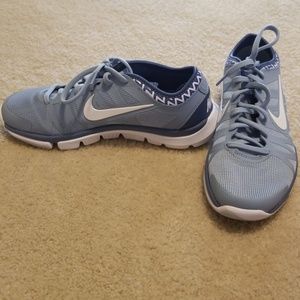 NWOT Nike Flex Supreme sneakers